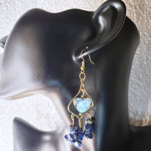 Lantern shaped earrings with heart
