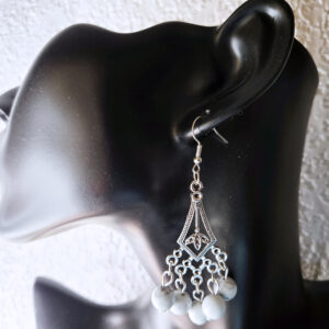 Hanging Diamond-Shaped Earrings with Beads